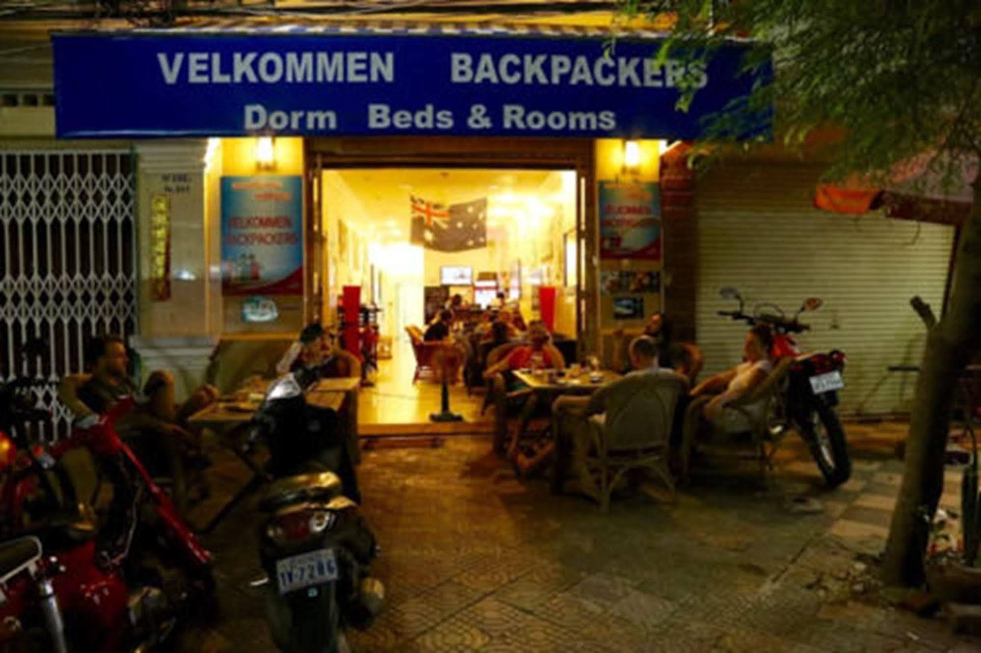 Riverside Backpackers Phnom Penh Eksteriør billede